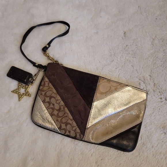 Coach wristlet - Picture 1 of 2